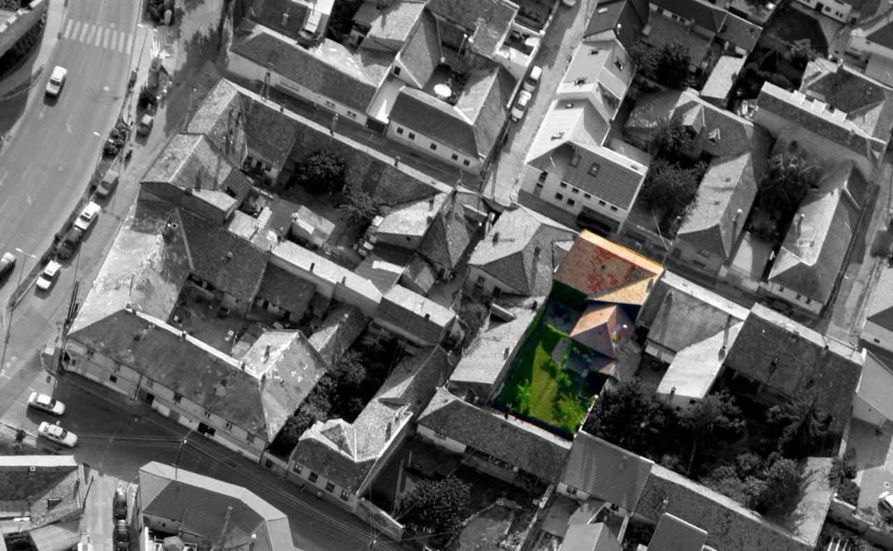 Green Tree Apartment Pécs Exterior foto